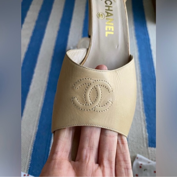 Chanel slide sandals size 40 - Picture 1 of 11